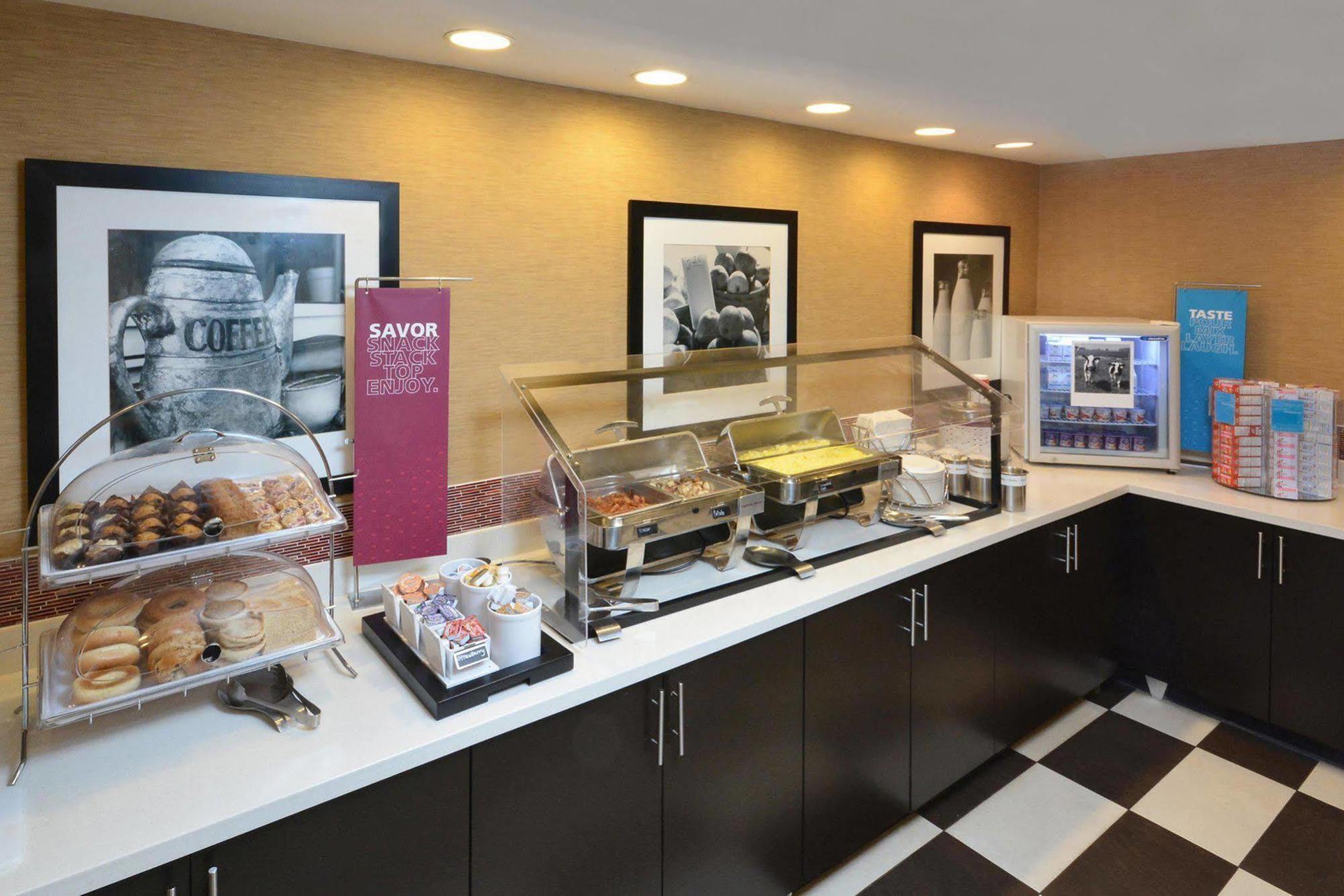 Hotel Hampton Capital Blvd North